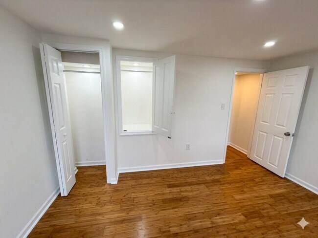Building Photo - 538 Gerritt St