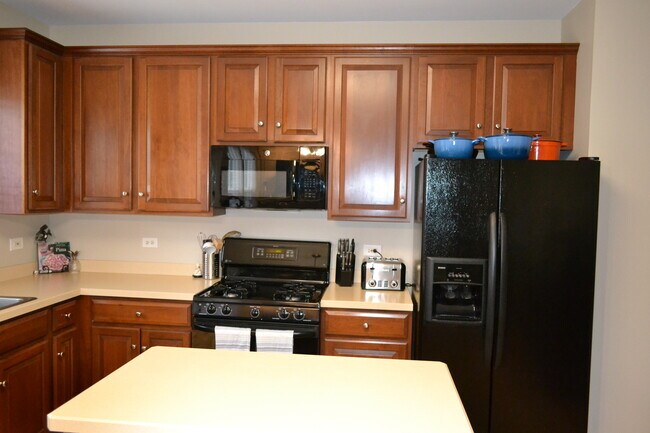 Building Photo - 2990 Peachtree Cir