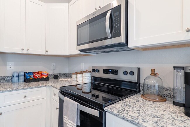 Building Photo - $500 Move-In Discount! Fresh, Modern Living in Bemiss Springs – Stylish New-Construction 3BR Town...