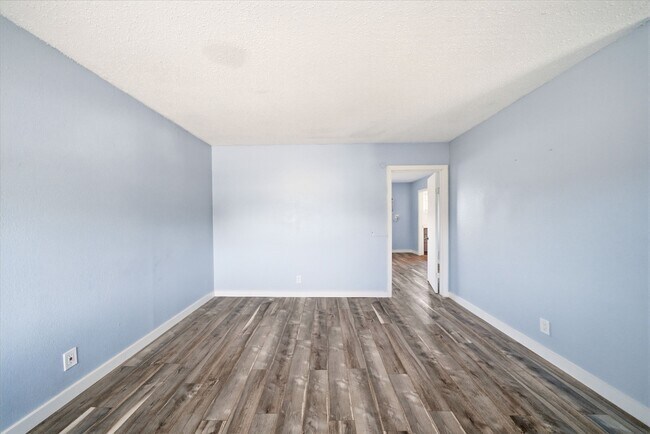 Building Photo - 5534 Eskridge St