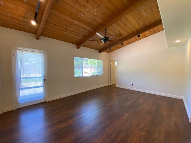 Building Photo - Great 3-Bedroom Home – Peaceful Country Living Just 8 Minutes from Hwy 78!