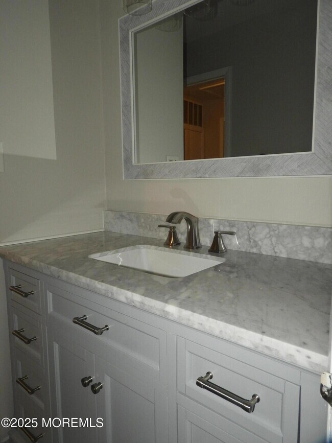 Building Photo - 330 Barcelona Dr