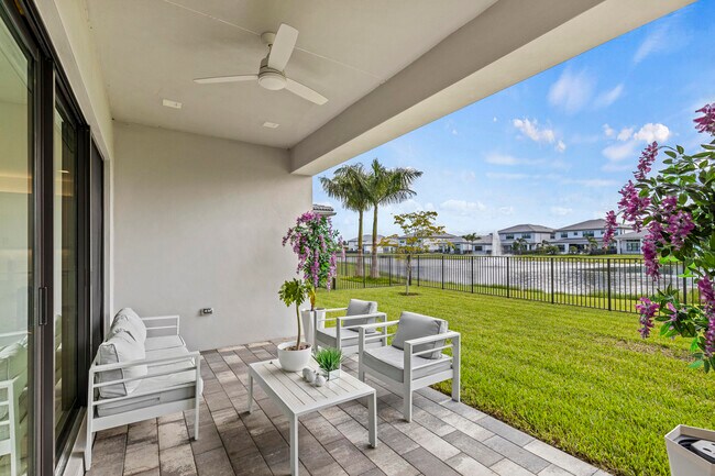 Building Photo - 12884 Wingspan Ct