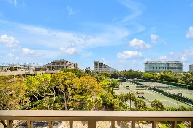 Building Photo - 151 Crandon Blvd