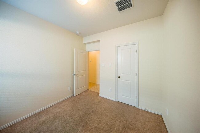 Building Photo - 1613 Summer City Dr
