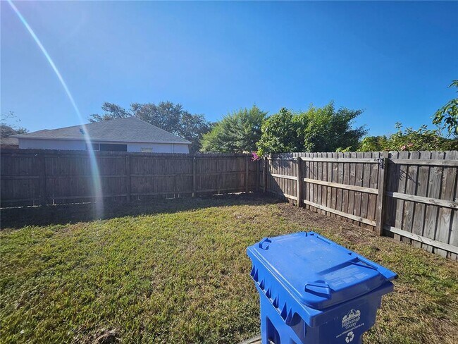 Building Photo - 7715 Bristol Park Dr