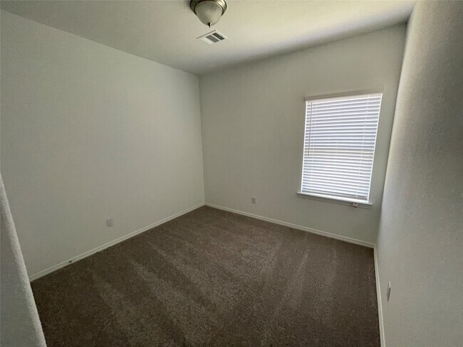 Building Photo - 25564 Northpark Palm Dr