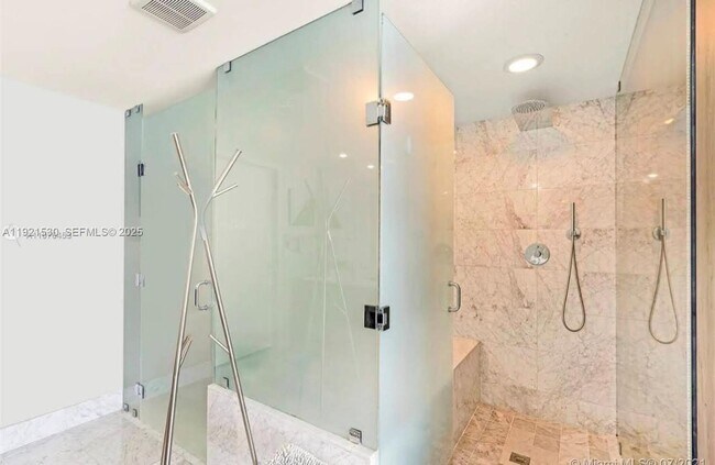 Building Photo - 3131 NE 7th Ave