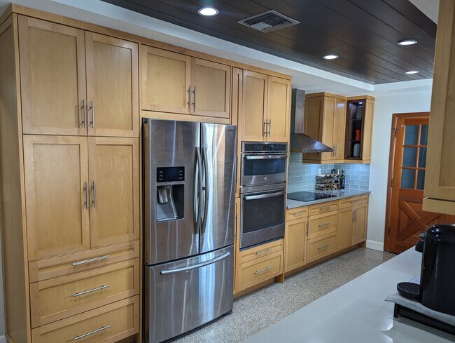 Building Photo - 3701 Ibis Dr