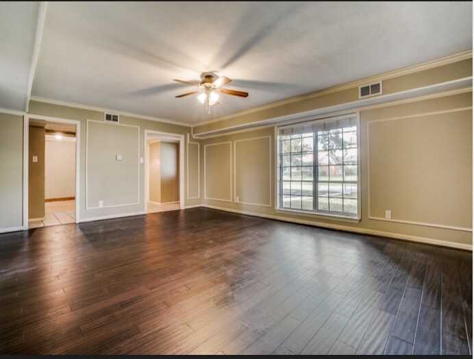 Building Photo - 11227 Drummond Dr