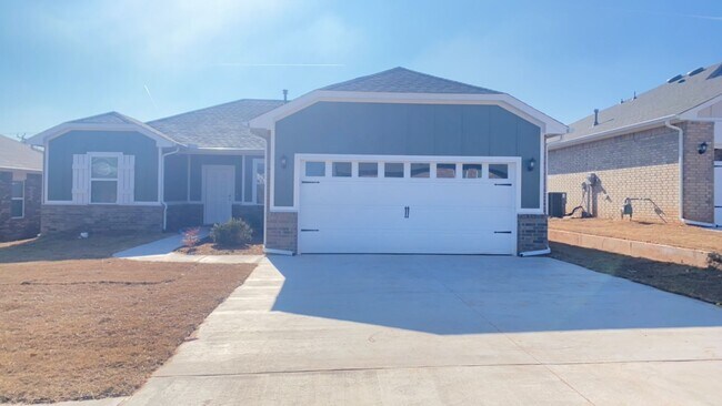 Building Photo - 3 Bedroom 2 Bathroom 2 Car Garage Home in Oakdale School District