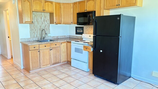 Building Photo - 85-175 Farrington Hwy #C110