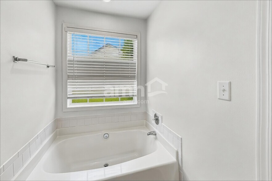 Building Photo - 10510 Glory Meadow Ct
