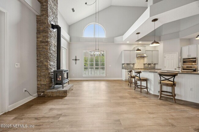 Building Photo - 1842 Paradise Moorings Blvd
