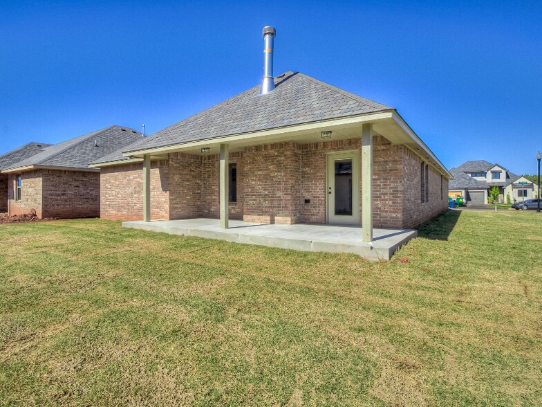 Building Photo - 16716 Doyle Dr