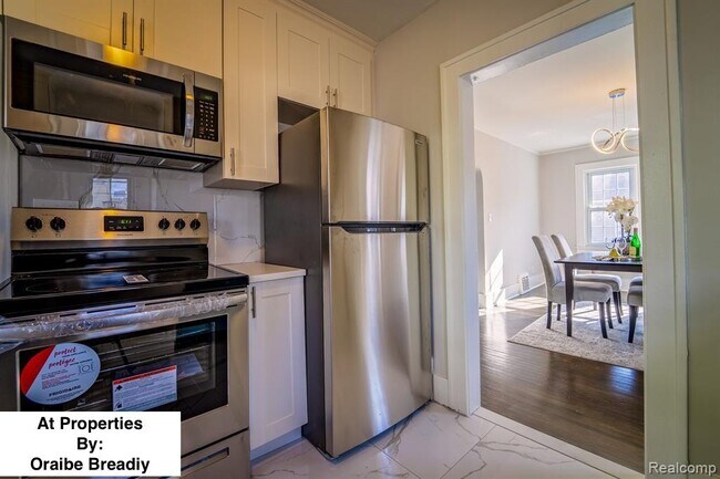 Building Photo - 959 Washtenaw Ave