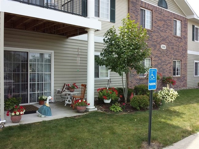 Building Photo - 29509 Amerihost Dr