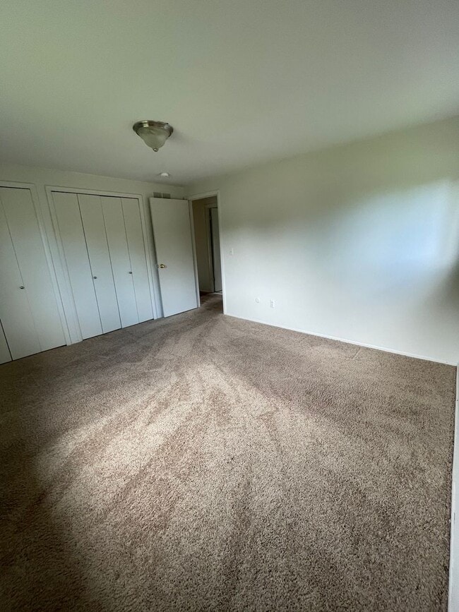 Building Photo - Beautiful 4 Bedroom Home in Ypsilanti! - F...