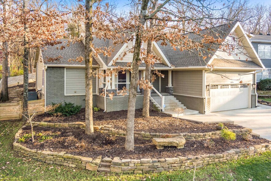 Building Photo - 3225 N Kings Cross