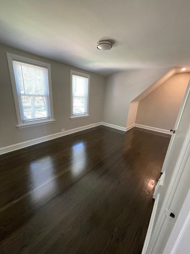 Building Photo - 325 Columbia Ave