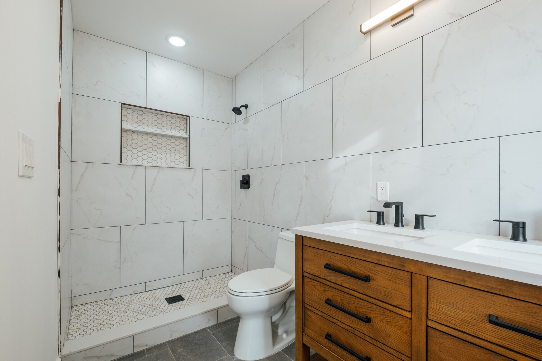 Building Photo - 90 Hollywood Ave