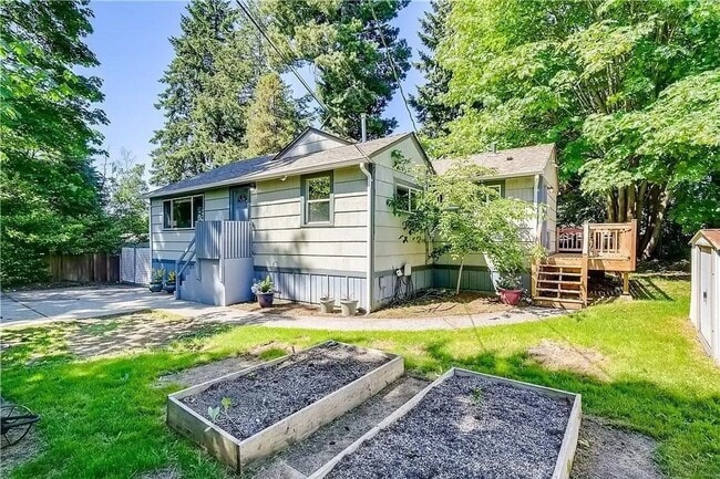 Building Photo - 3 BED 1 BATH SINGLE FAMILY FOR RENT