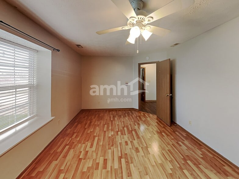 Building Photo - 1168 Fielding Ln