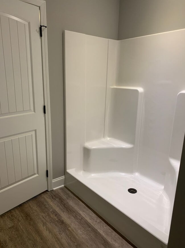 Building Photo - Alcoa 37701 - COMING SOON! 3 bedroom, 2 bath home - Contact Troy Adams (865) 233-6949