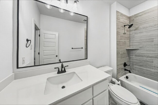 Building Photo - Luxury 4-bedroom, 3-bathroom home with an office and media room in Aledo!