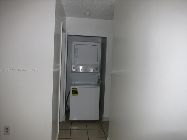 Building Photo - 7415 SW 153rd Ct