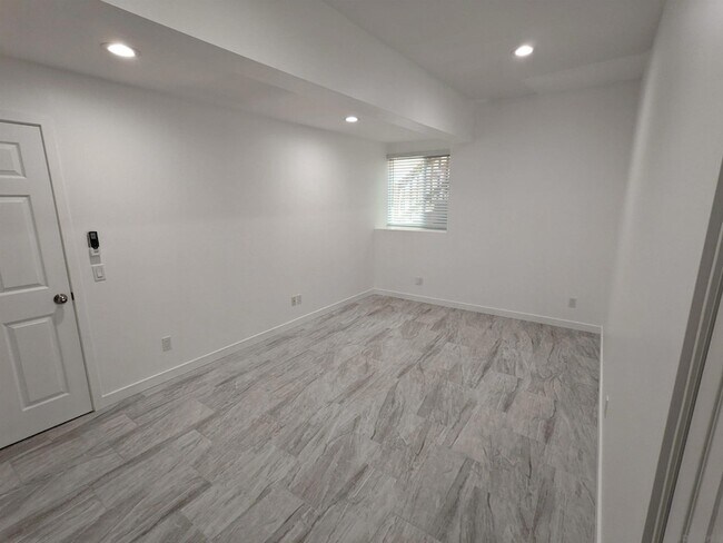 Building Photo - 4163 1/2 Marian Street Unit