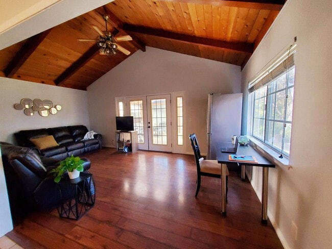 Building Photo - Beautiful Home near Laguna Lake