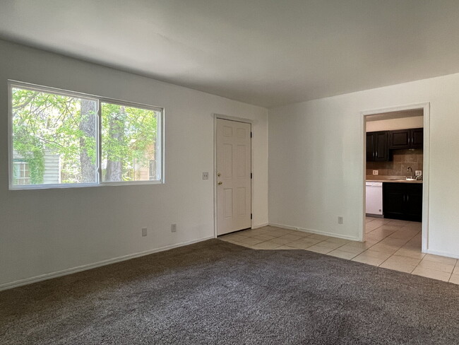 Building Photo - 2 Bedroom- Walking Distance to OSU Campus!!