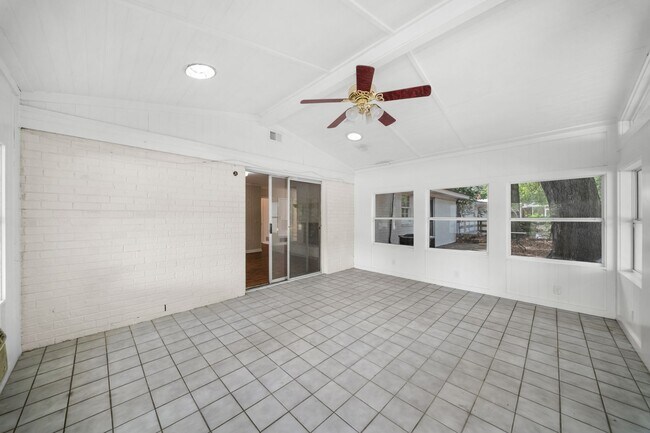 Building Photo - 119 Terrell Dr