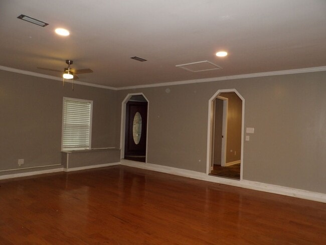 Building Photo - Yellowleaf Drive, Enterprise, AL