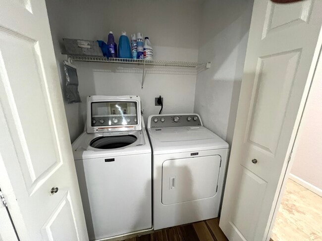 Building Photo - 1640 Presidential Way