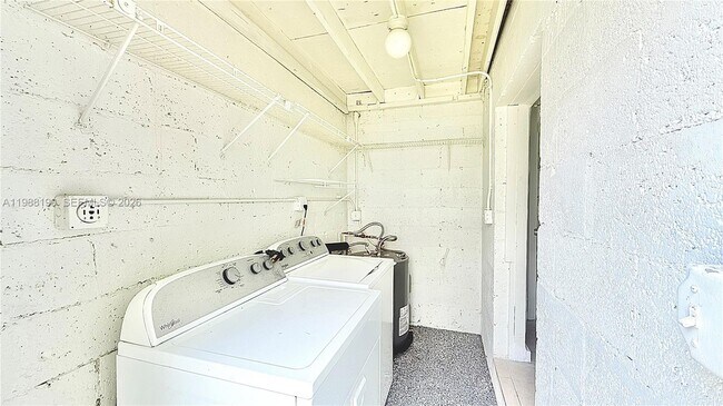 Building Photo - 1411 NE 155th Terrace