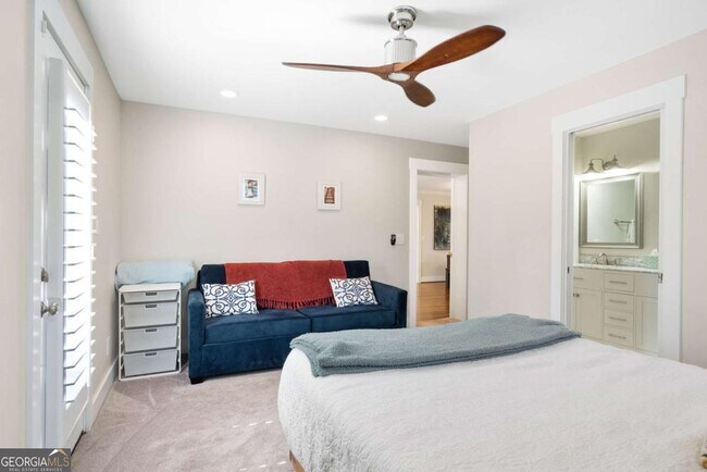 Building Photo - 2026 Harwinor Rd SE