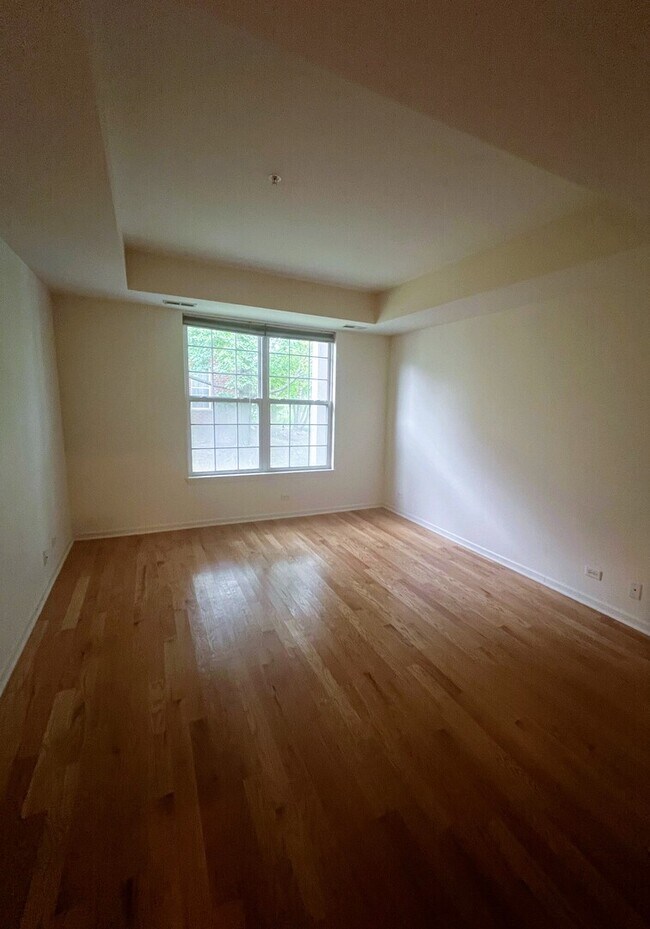 Building Photo - 1029 Enfield Dr