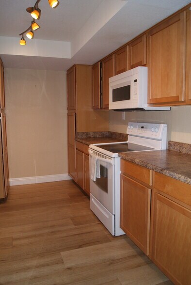 Building Photo - 3825 E Camelback Rd