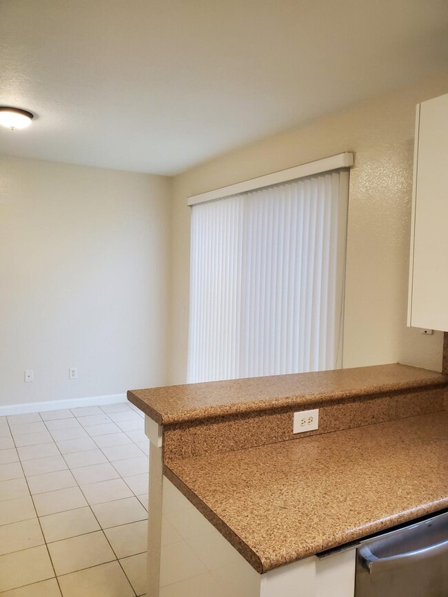 Building Photo - 2286 Shoma Dr