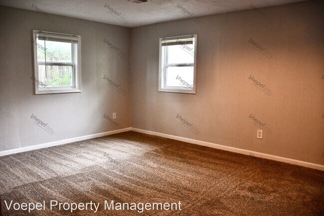 Building Photo - 3 br, 2 bath House - 3107 N.E. 67th St.