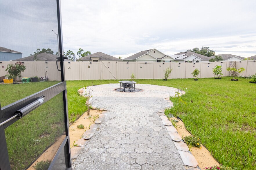 Building Photo - 1105 Torrente Ln