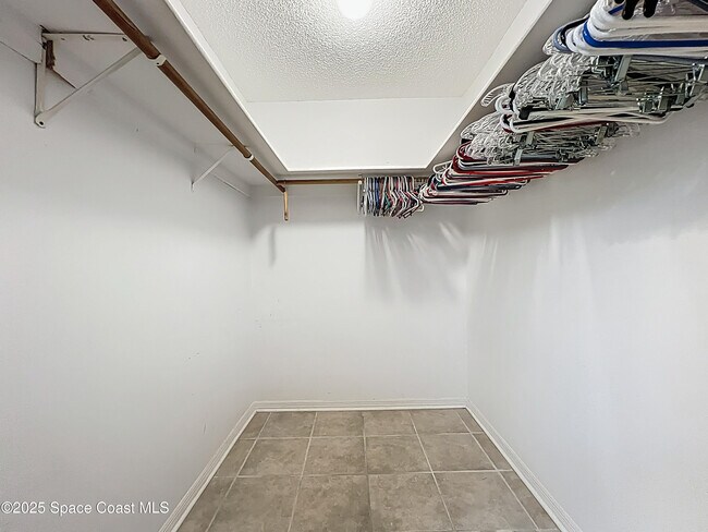 Building Photo - 330 Markley Ct