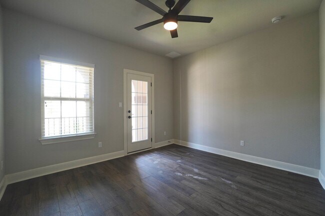 Building Photo - 2209 Milan Meadows Dr