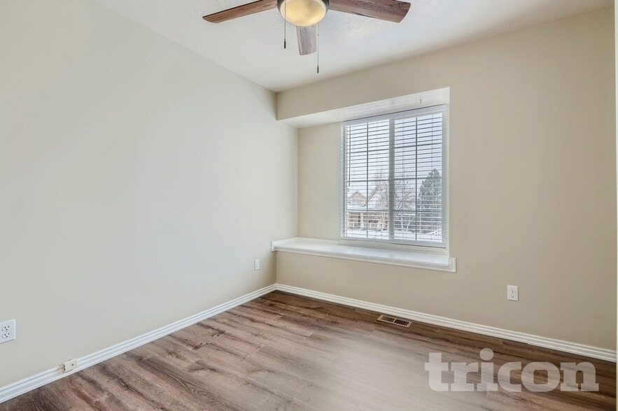 Building Photo - 5206 Midland Dr