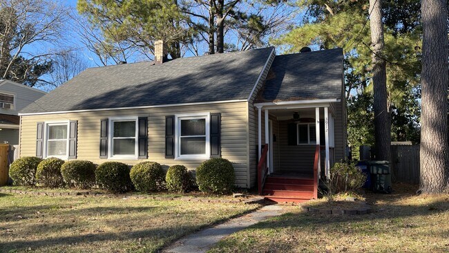 Building Photo - 3912 Davis St