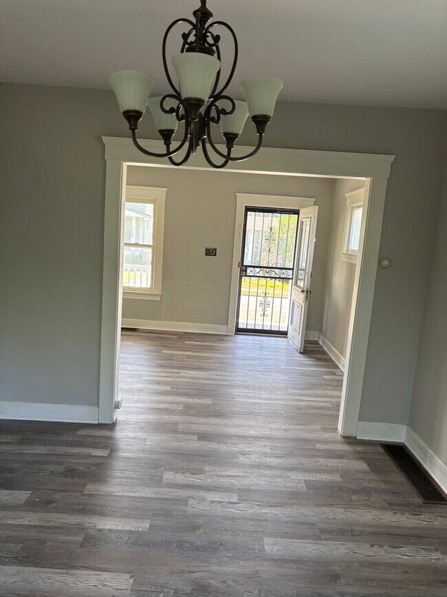 Building Photo - Section 8 Accepted!