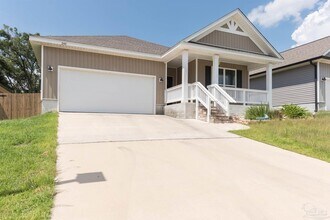 Building Photo - 240 Camellia Dr