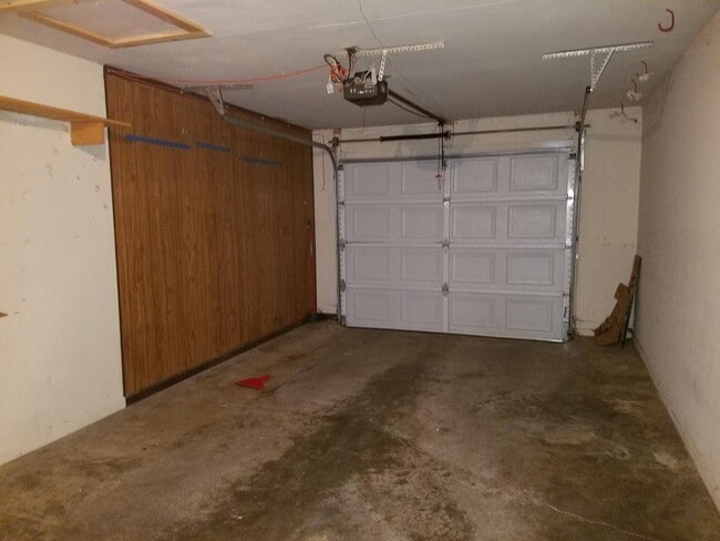 Building Photo - 731 Villa Park Ct